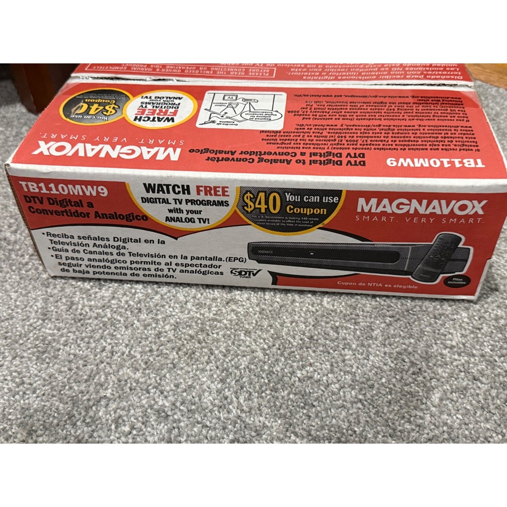 Magnavox TB110MW9 DTV Digital to Analog Converter Box Black with Remote Control
